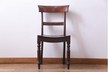 アンティーク家具　フランスアンティーク　マホガニー材　艶を帯びた滑らかな木肌が上品な板座チェア(ダイニングチェア、椅子)(1)