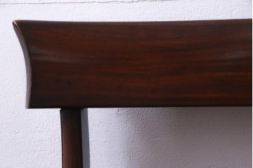 アンティーク家具　フランスアンティーク　マホガニー材　艶を帯びた滑らかな木肌が上品な板座チェア(ダイニングチェア、椅子)(1)