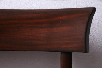 アンティーク家具　フランスアンティーク　マホガニー材　艶を帯びた滑らかな木肌が上品な板座チェア(ダイニングチェア、椅子)(1)