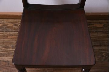 アンティーク家具　フランスアンティーク　マホガニー材　艶を帯びた滑らかな木肌が上品な板座チェア(ダイニングチェア、椅子)(1)