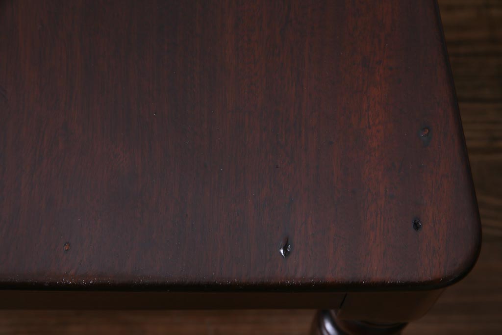 アンティーク家具　フランスアンティーク　マホガニー材　艶を帯びた滑らかな木肌が上品な板座チェア(ダイニングチェア、椅子)(1)