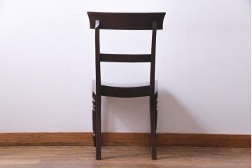 アンティーク家具　フランスアンティーク　マホガニー材　艶を帯びた滑らかな木肌が上品な板座チェア(ダイニングチェア、椅子)(1)