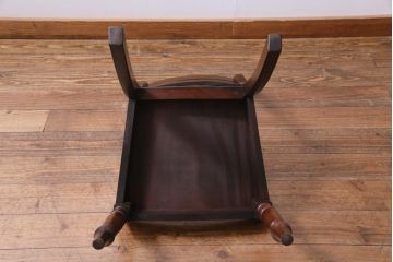アンティーク家具　フランスアンティーク　マホガニー材　艶を帯びた滑らかな木肌が上品な板座チェア(ダイニングチェア、椅子)(1)