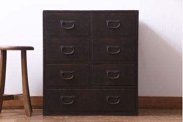 アンティーク家具　和製アンティーク　ヒノキ材　渋い風合いが魅力の小振りな引き出し(和タンス、チェスト)