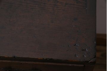 アンティーク家具　和製アンティーク　ヒノキ材　渋い風合いが魅力の小振りな引き出し(和タンス、チェスト)