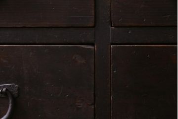 アンティーク家具　和製アンティーク　ヒノキ材　渋い風合いが魅力の小振りな引き出し(和タンス、チェスト)