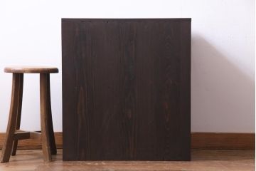 アンティーク家具　和製アンティーク　ヒノキ材　渋い風合いが魅力の小振りな引き出し(和タンス、チェスト)