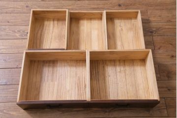 和製ビンテージ　松本民芸家具　M.C型　角手が目を引く和モダンの茶棚(飾棚、茶箪笥、茶タンス)