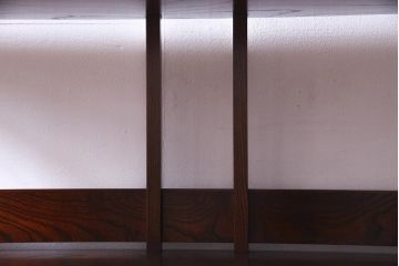 中古　岩谷堂箪笥　堅牢な雰囲気漂う和モダンな飾り棚(茶棚)