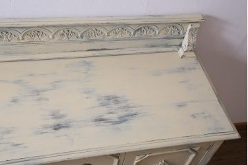 ペイント家具　イギリスアンティーク　シャビーなペイントが味わい添えるサイドボード(収納棚、引き出し)