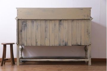 ペイント家具　イギリスアンティーク　シャビーなペイントが味わい添えるサイドボード(収納棚、引き出し)