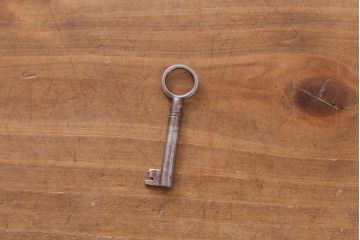 ペイント家具　イギリスアンティーク　シャビーなペイントが味わい添えるサイドボード(収納棚、引き出し)