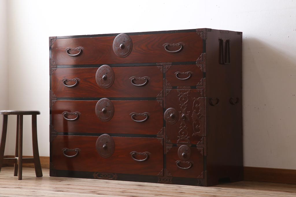 アンティーク家具　極上品　古民具・骨董　明治大正期　前面欅材　アンティーク最上箪笥(衣装箪笥)