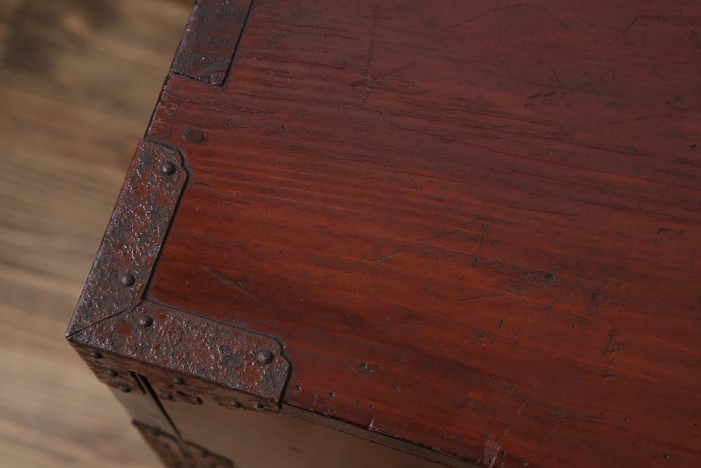 アンティーク家具　極上品　古民具・骨董　明治大正期　前面欅材　アンティーク最上箪笥(衣装箪笥)