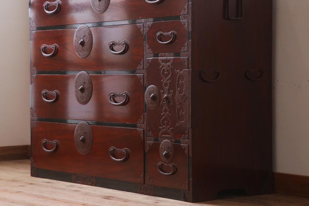 アンティーク家具　極上品　古民具・骨董　明治大正期　前面欅材　アンティーク最上箪笥(衣装箪笥)