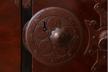 アンティーク家具　極上品　古民具・骨董　明治大正期　前面欅材　アンティーク最上箪笥(衣装箪笥)