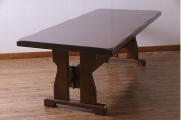 ヴィンテージ家具　ビンテージ　オーク材　楔(くさび)式　シックで落ち着いた雰囲気が魅力的なダイニングテーブル