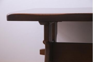 ヴィンテージ家具　ビンテージ　オーク材　楔(くさび)式　シックで落ち着いた雰囲気が魅力的なダイニングテーブル