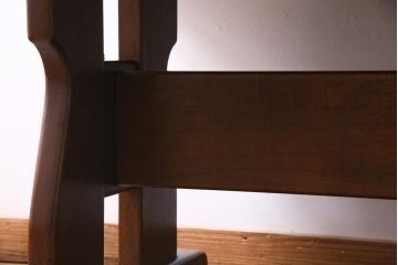 ヴィンテージ家具　ビンテージ　オーク材　楔(くさび)式　シックで落ち着いた雰囲気が魅力的なダイニングテーブル