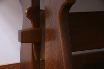 ヴィンテージ家具　ビンテージ　オーク材　楔(くさび)式　シックで落ち着いた雰囲気が魅力的なダイニングテーブル