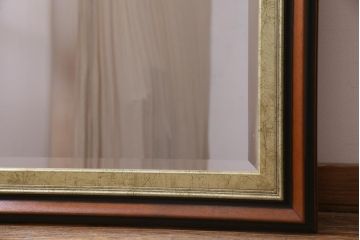 アンティーク雑貨　中古　イタリア製　品のあるアンティークスタイルにおすすめな木製壁掛けミラー(姿見、鏡)