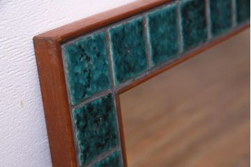 アンティーク雑貨　北欧ビンテージ　タイルがおしゃれなウォールミラー(鏡、Lloyd's Antiques)