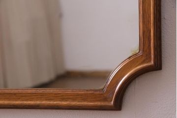 アンティーク雑貨　ベルギービンテージ　上品な雰囲気を感じさせるウォールミラー(壁掛け鏡)