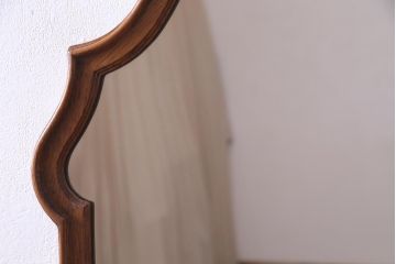 アンティーク雑貨　ベルギービンテージ　上品な雰囲気を感じさせるウォールミラー(壁掛け鏡)