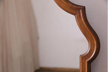 アンティーク雑貨　ベルギービンテージ　上品な雰囲気を感じさせるウォールミラー(壁掛け鏡)