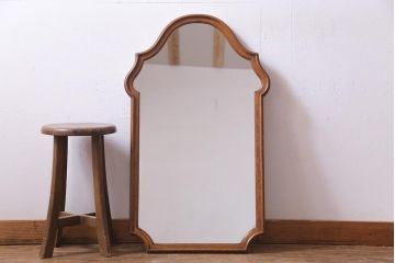 アンティーク雑貨　ベルギービンテージ　上品な雰囲気を感じさせるウォールミラー(壁掛け鏡)