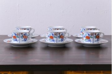 中古　十二代今泉今右衛門　四季折々の花が素敵なカップ&ソーサー6客セット