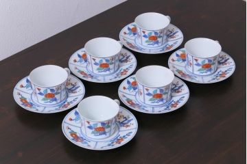 中古　十二代今泉今右衛門　四季折々の花が素敵なカップ&ソーサー6客セット