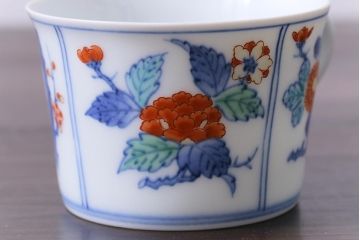 中古　十二代今泉今右衛門　四季折々の花が素敵なカップ&ソーサー6客セット