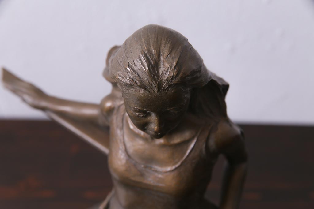 大道寺光弘作　ブロンズ像　藍色の風 大道寺光弘 『藍色の風』 ｜骨董品買取 緑和堂