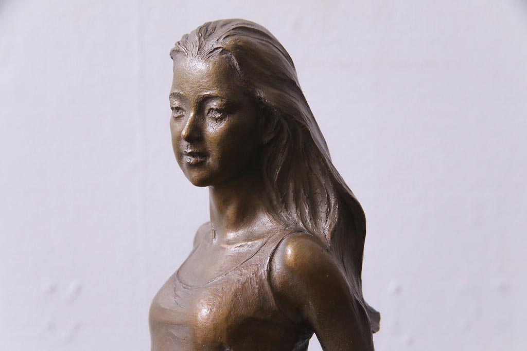 大道寺光弘作　ブロンズ像　藍色の風 大道寺光弘 『藍色の風』 ｜骨董品買取 緑和堂