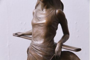 アンティーク雑貨　大道寺光弘　作品名「藍色の風」　ブロンズ像