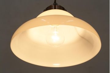 昭和初期　つるりとしたフォルムと質感が魅力のペンダントライト(天井照明、電笠)
