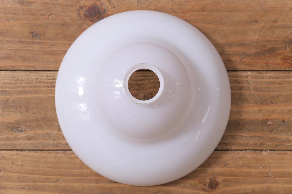 昭和初期　つるりとしたフォルムと質感が魅力のペンダントライト(天井照明、電笠)