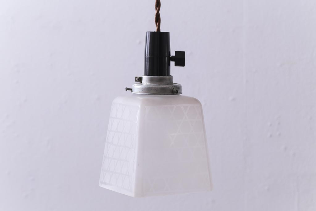 和製アンティーク　籠目紋様が素敵なすりガラスシェードのペンダントライト(天井照明、吊り下げ照明)