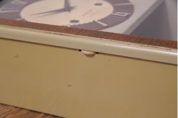 アンティーク雑貨　昭和レトロ　SEIKOSHA(精工舎、セイコー)　手巻き式　ミッドセンチュリーな雰囲気漂う掛け時計(振り子時計、柱時計、ゼンマイ時計)
