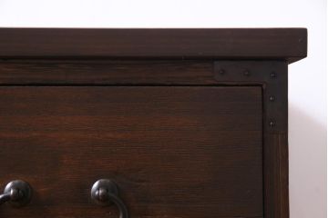 リメイク家具　総桐材　銅金具　鉄脚　趣きあふれる佇まいが魅力的な時代箪笥ローチェスト(リビングボード、衣装箪笥、引き出し、桐箪笥、桐たんす)