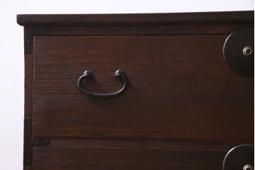 リメイク家具　総桐材　銅金具　趣きあふれる佇まいが魅力的な時代箪笥ローチェスト(リビングボード、衣装箪笥、引き出し、桐箪笥、桐たんす)