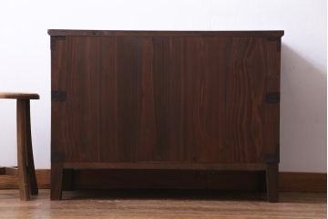 リメイク家具　総桐材　銅金具　趣きあふれる佇まいが魅力的な時代箪笥ローチェスト(リビングボード、衣装箪笥、引き出し、桐箪笥、桐たんす)
