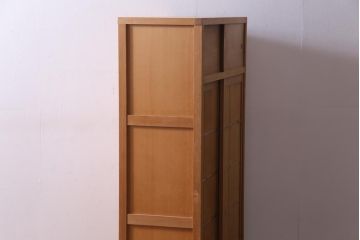 ビンテージ家具　ビンテージ　柔らかな木肌が上品な雰囲気を醸し出す置水屋(茶水屋、収納棚)