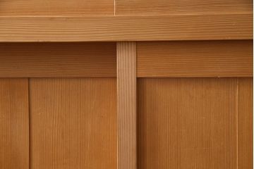 ビンテージ家具　ビンテージ　柔らかな木肌が上品な雰囲気を醸し出す置水屋(茶水屋、収納棚)