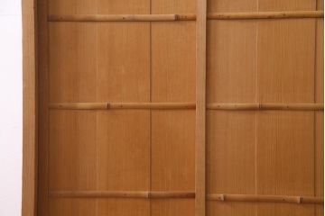 ビンテージ家具　ビンテージ　柔らかな木肌が上品な雰囲気を醸し出す置水屋(茶水屋、収納棚)