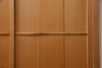 ビンテージ家具　ビンテージ　柔らかな木肌が上品な雰囲気を醸し出す置水屋(茶水屋、収納棚)