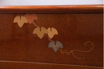 アンティーク雑貨　古民具　輪島塗　山本幸三郎作　梨地　蔦の葉モチーフが描かれた衣桁(ハンガーラック、着物掛け)