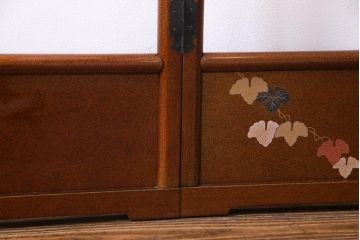アンティーク雑貨　古民具　輪島塗　山本幸三郎作　梨地　蔦の葉モチーフが描かれた衣桁(ハンガーラック、着物掛け)