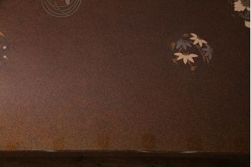中古　山本幸三郎作　輪島塗　梨地蒔絵　草花の図　日本風情漂う上品な座卓(ローテーブル)